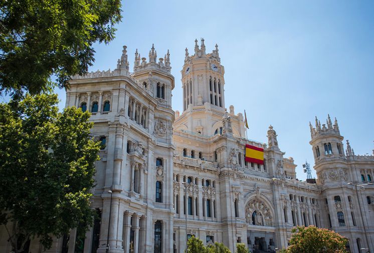 España en busca de la paz: entre la dictadura y la democracia